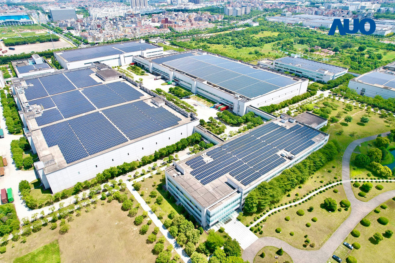 88BIFA廈門推動智慧製造同時，透過綠電創能縱深推進綠色轉型，廠區全屋頂鋪設太陽能板，每年太陽能發電 2,600多萬度